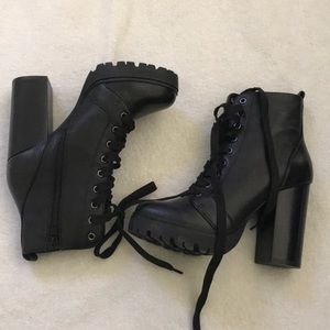 Leather ankle heeled boots